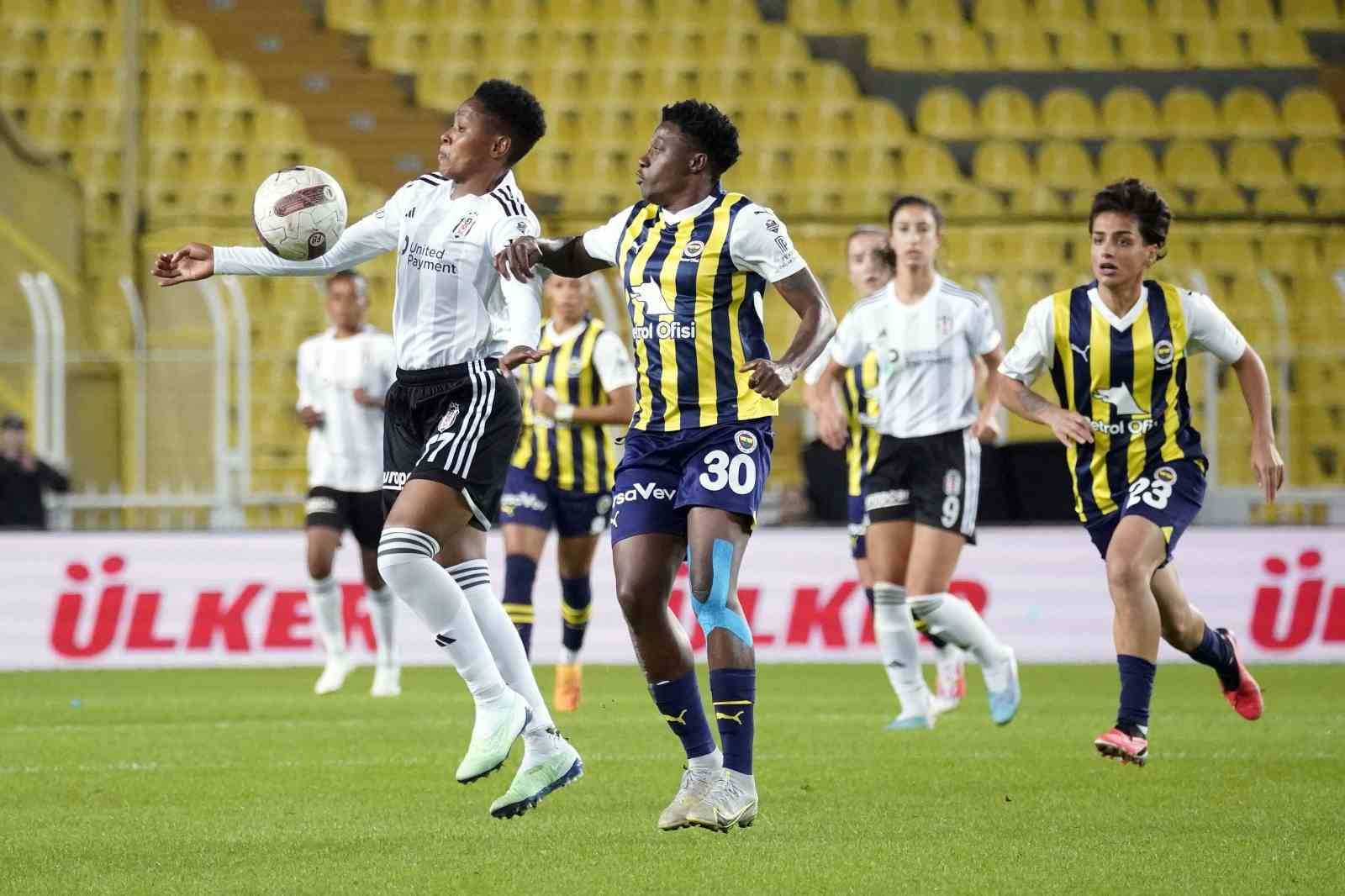 5 gollü derbinin galibi Fenerbahçe