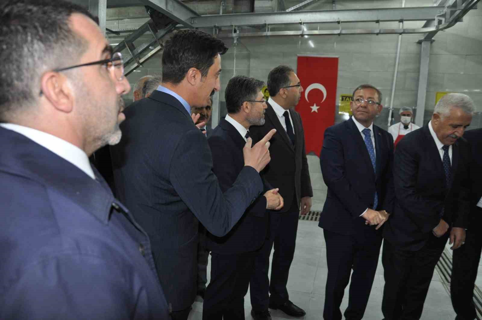 Bakan Yumaklı Kars’ta 100 milyonluk tesisin açılışını yaptı