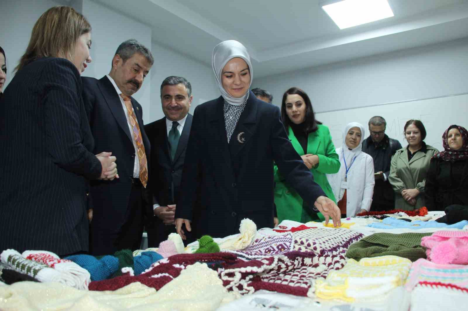 Bakan Göktaş, Şırnak Aile Destek Merkezi ve Kadın Yaşam Merkezinin açılışını yaptı