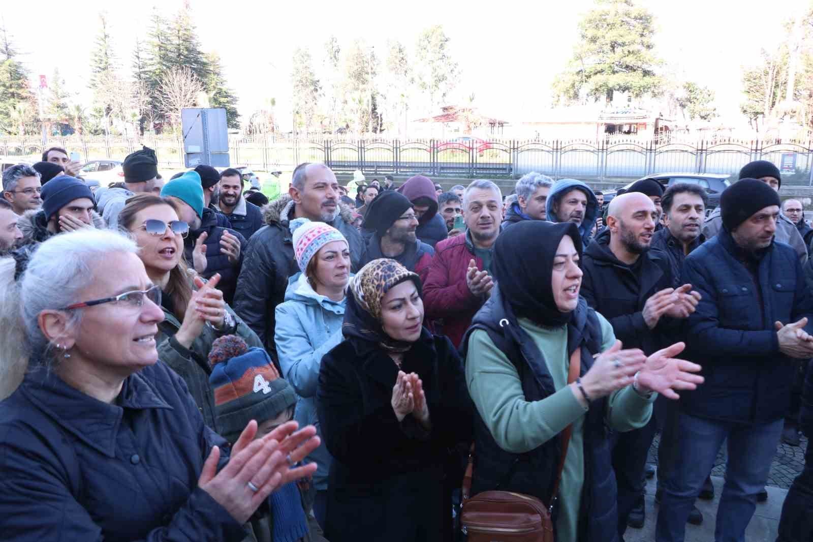 ÇAYKUR’da mevsimlik işçilerden ’ayı’ benzetmesi