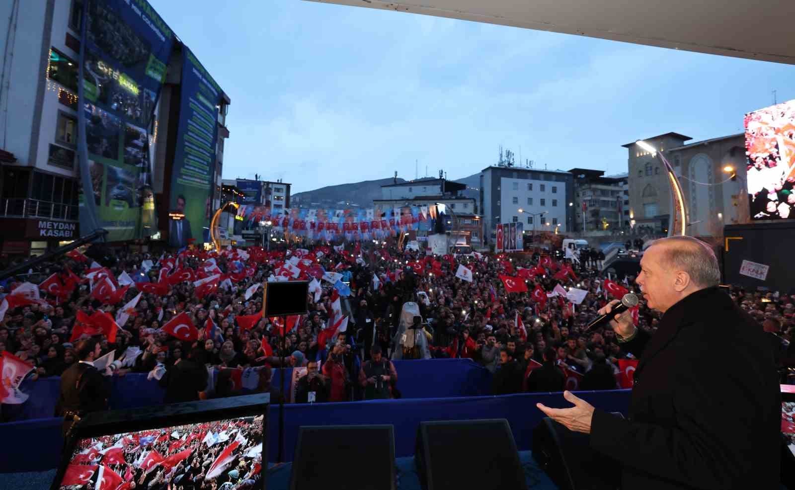 cumhurbaskani erdogan her ikisi de bu milletin teror belasindan yakasini kurtarmasini hicbir zaman istemediler PNd2PatB