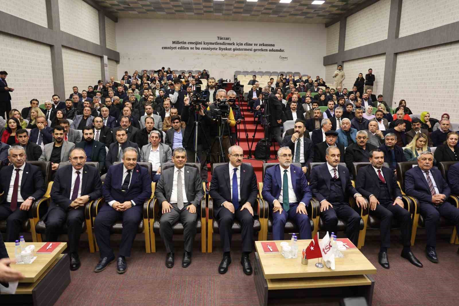 Bakan Işıkhan: “Depremin çalışma hayatı üzerindeki olumsuz etkisini kaldırmak için ilk andan itibaren önemli tedbirler aldık”