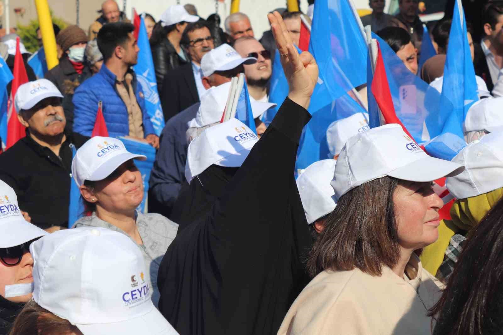 Bakan Özhaseki: “İzmir’de tam 21 tane 6’nın üzerinde şiddette deprem üretebilecek fay hattı var”