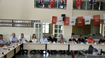 Malkara’da CHP’li belediye meclis üyeleri yerel yönetim eğitimine katıldılar